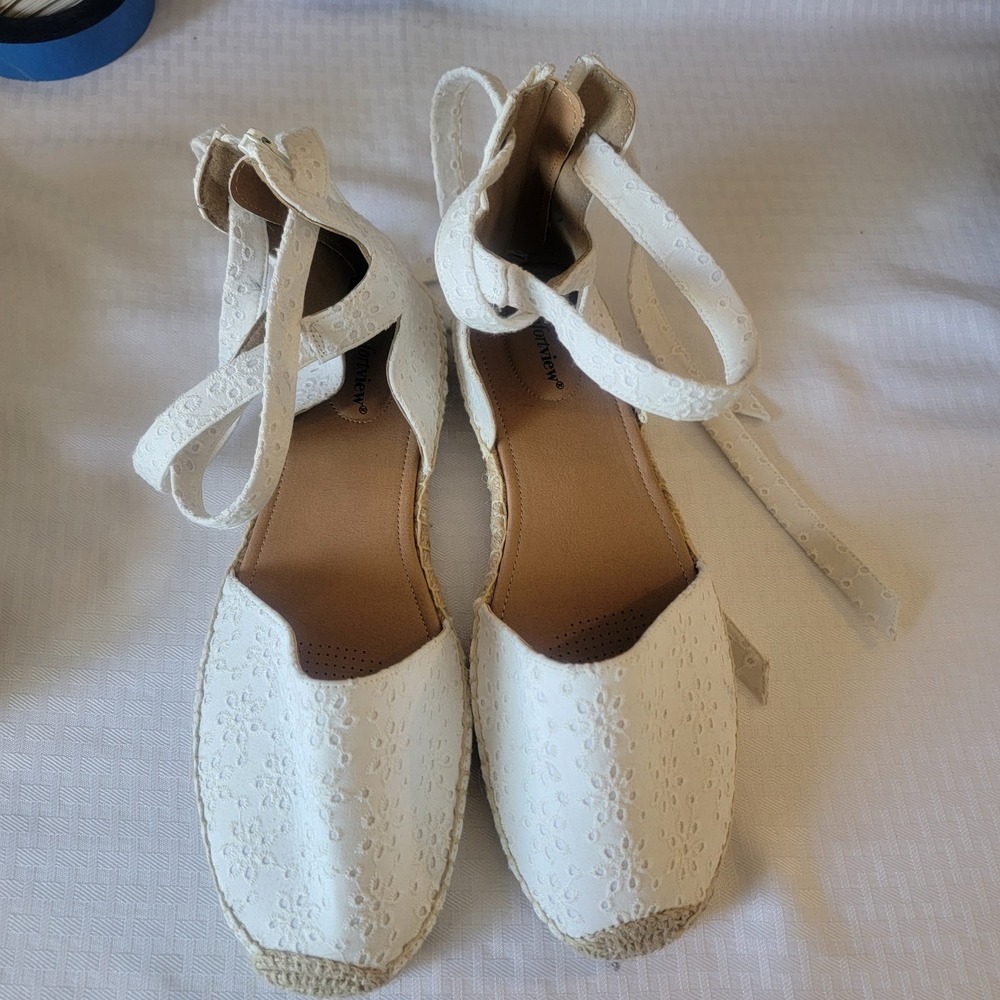 Comfortview Shayla‎ Flats Strappy Shoes Women's 11 W White Espadrille Back Zip